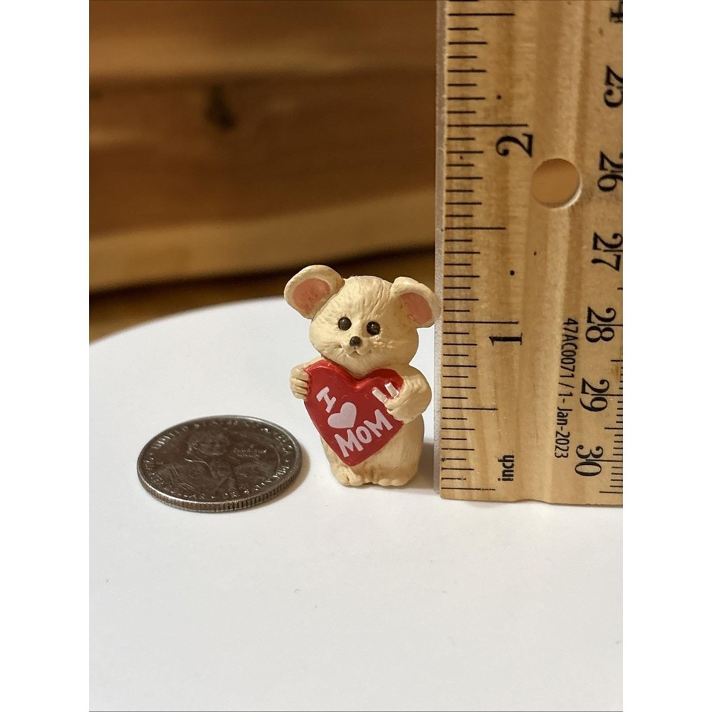 Vintage 1991 Hallmark Miniature Mouse Figurine "I Love Mom" 1.25" Collectible - Picture 2 of 4